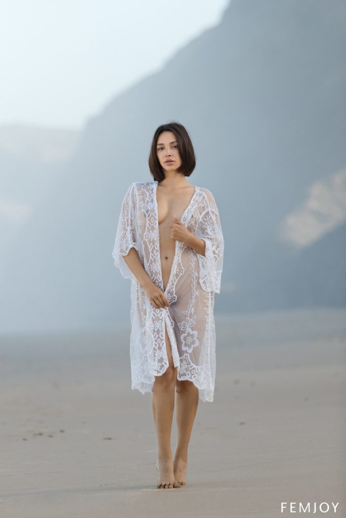 Olivia Linz Foggy Bay 01
