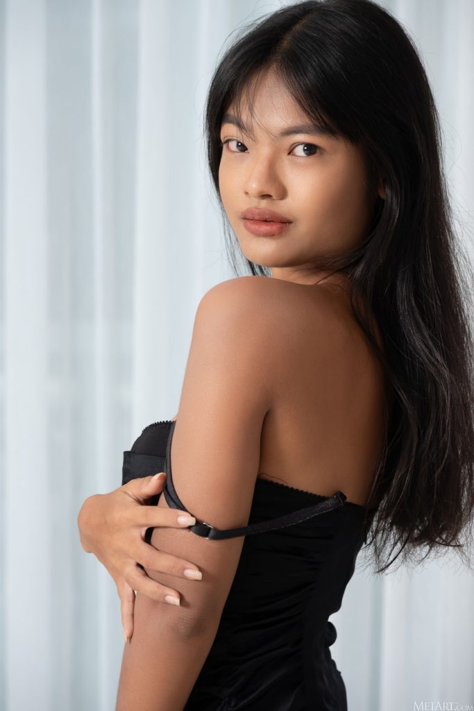Presenting Lilly Narak MetArt 04