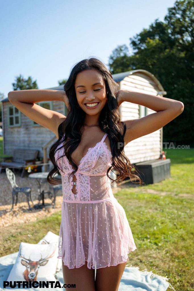 Putri Cinta Beyond The Fields