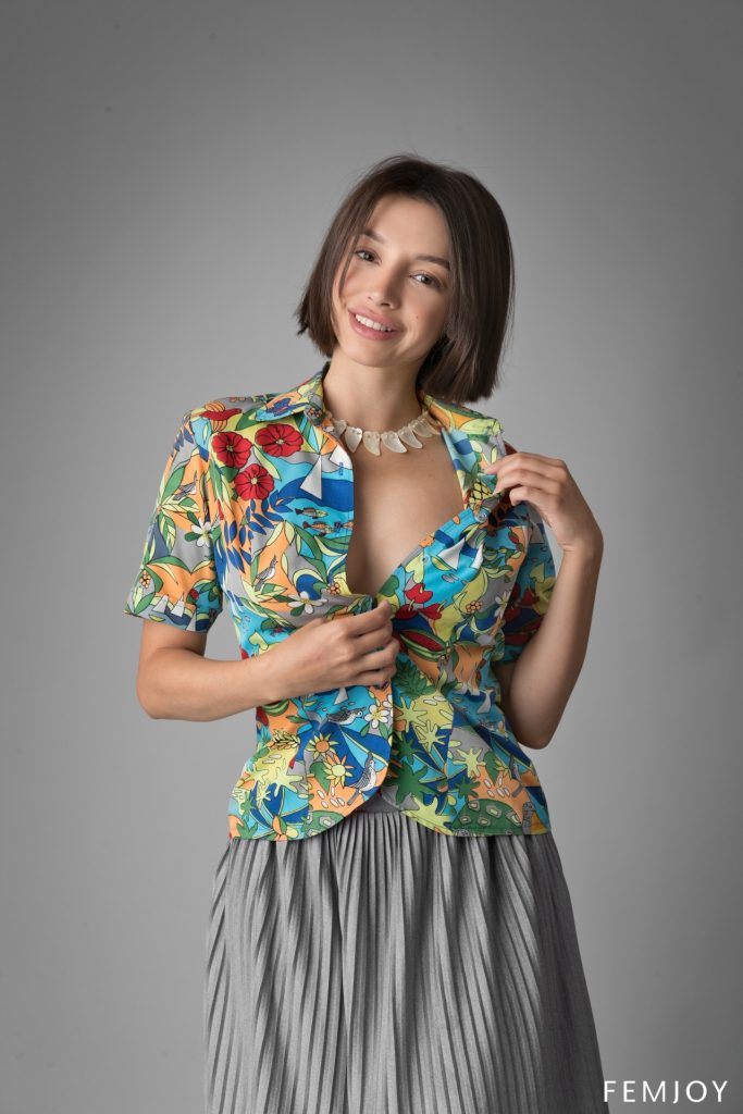 Olivia Linz Pole Dance