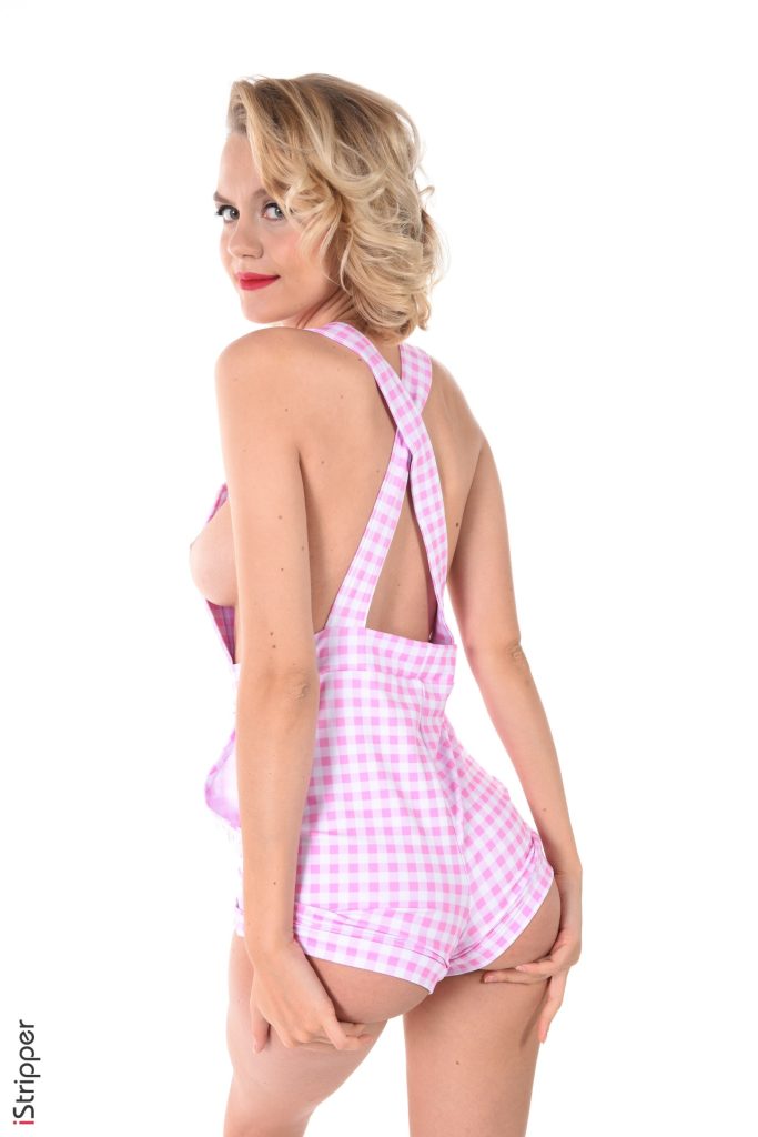 Lana Lane Ready To Romp